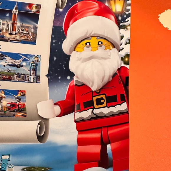 Lego City Advent Calendar 60235 - Picture 3 of 15